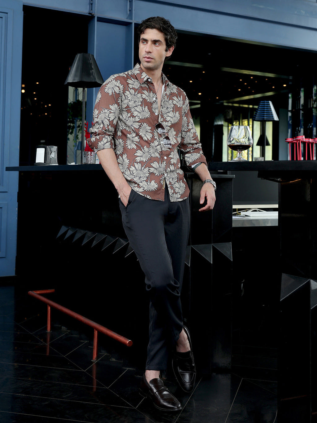Contrast-Sunflower Imprint Shirt