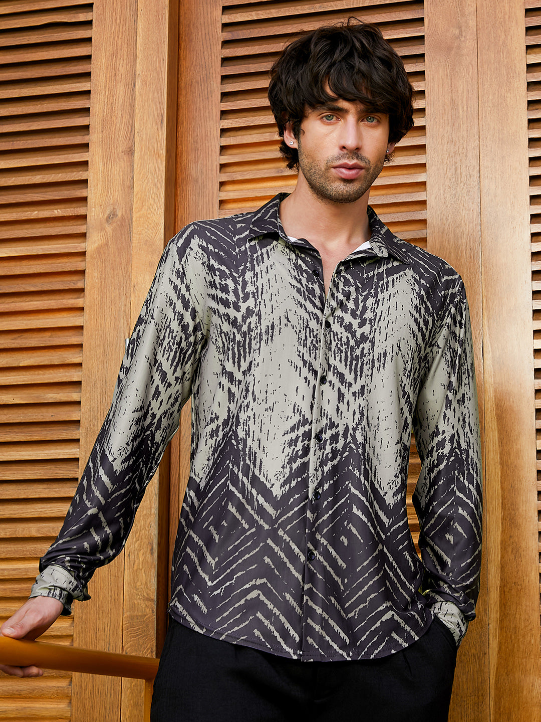 Faded-Chevron Imprint Shirt