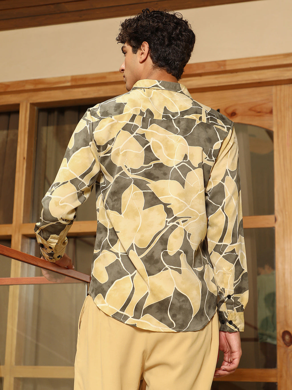 Artistic-Foliage Lined Imrprint Shirt