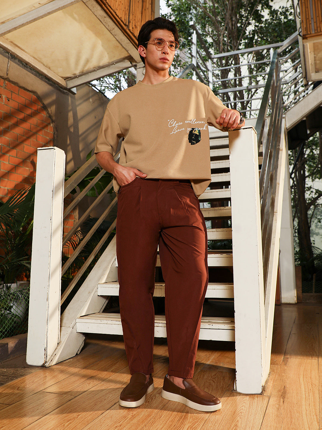 Light Weight - Pleated-Tapered Trousers